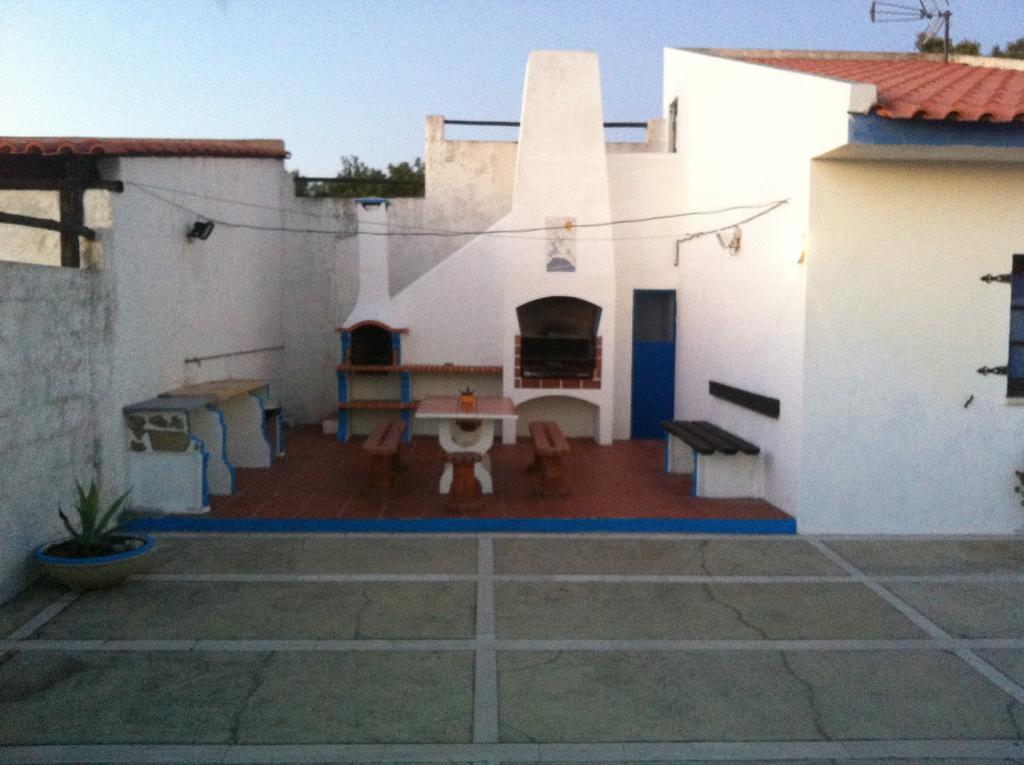 Alentejo Pig Dog Surf Camp Hotel Palhota Exterior photo